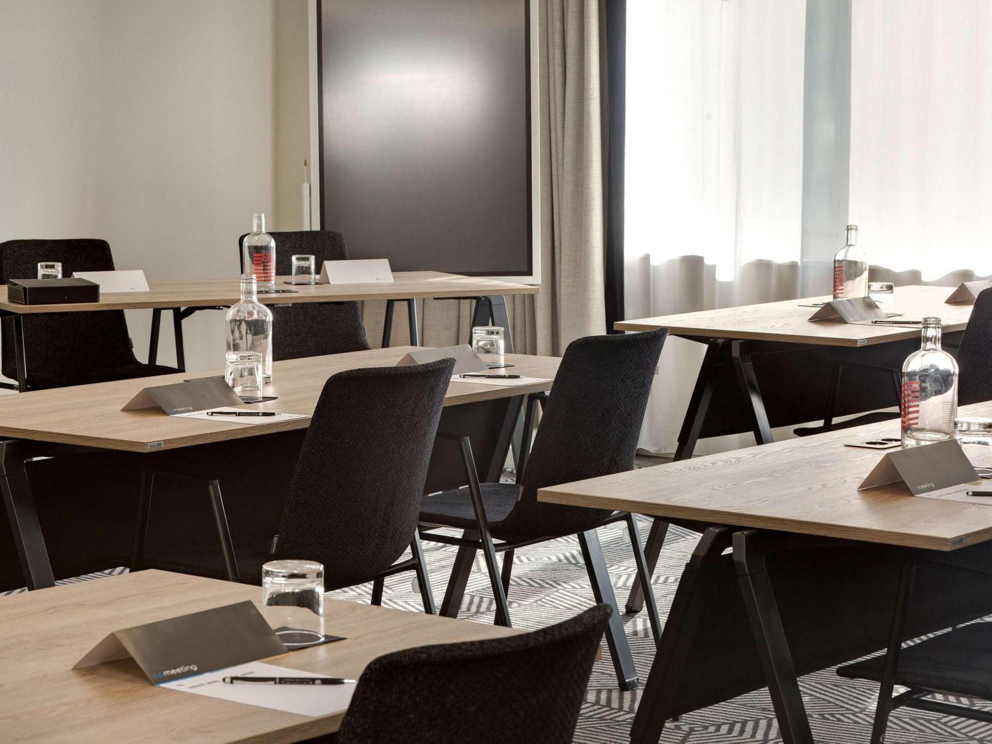 Pullman La Pleiade Montpellier Centre Hotel Екстериор снимка