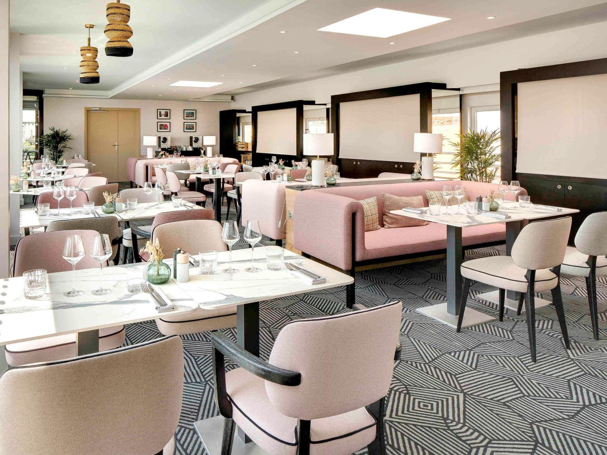 Pullman La Pleiade Montpellier Centre Hotel Екстериор снимка