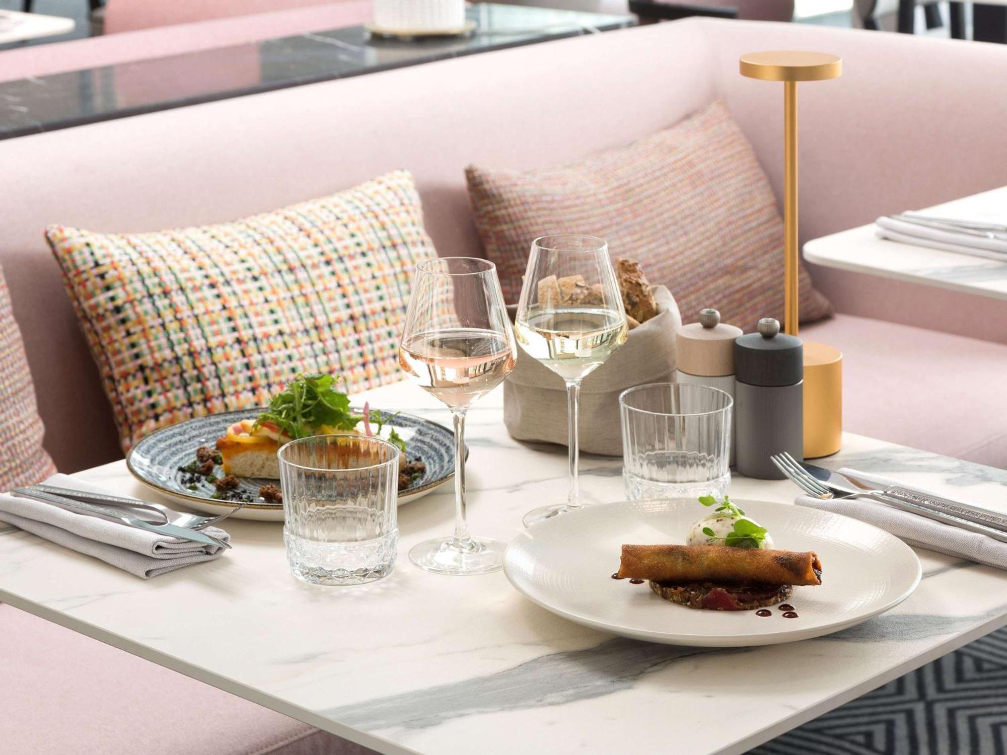 Pullman La Pleiade Montpellier Centre Hotel Екстериор снимка