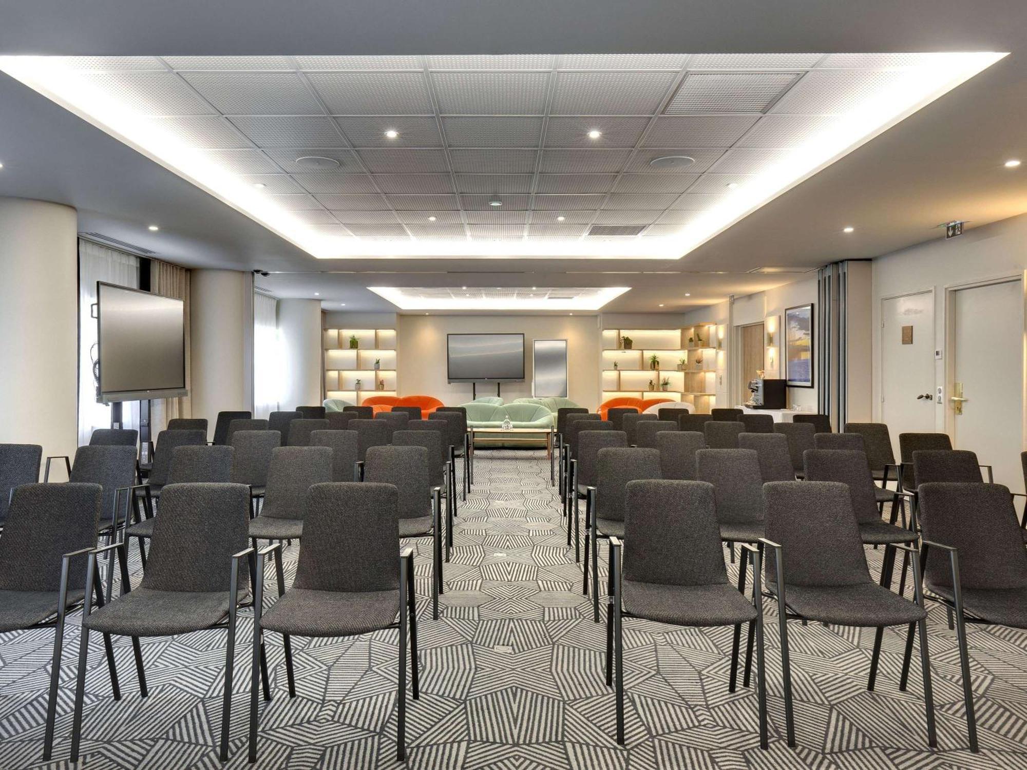 Pullman La Pleiade Montpellier Centre Hotel Екстериор снимка